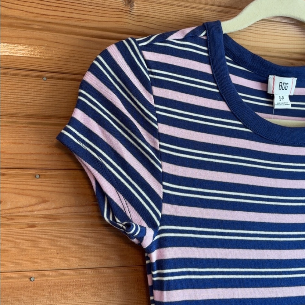 New BDG T-Shirt Midi Dress - Picture 6 of 15